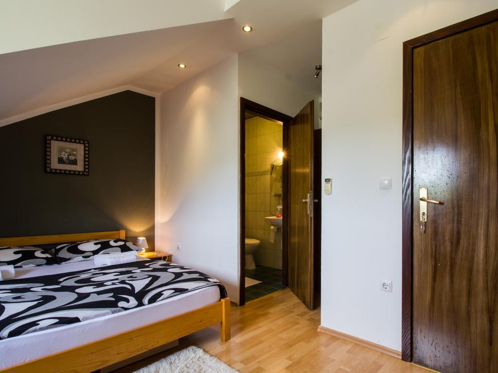 House Josipa Hotel Раковица Екстериор снимка